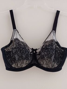 Wacoal Retro Chic Black Lace Underwire Bra, Size 34D